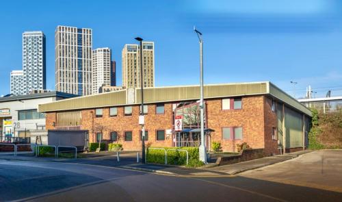 Unit 24 -26, SEGRO Park Westway, Telford Way, East Acton, London, W3