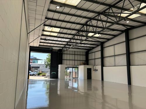 Unit 1, Oakwood Trade Park, Gatwick Road, Crawley, RH10