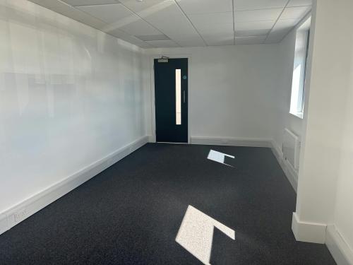 Unit 12, Bilton Industrial Estate, Bracknell, RG12