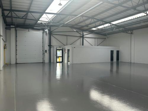 Unit 12, Bilton Industrial Estate, Bracknell, RG12
