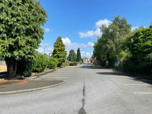 Timperley, Wood Lane, Hare & Hounds, Altrincham, WA15