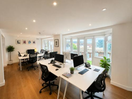 Broadway Studios, 20 Hammersmith Broadway, Hammersmith, London, W6