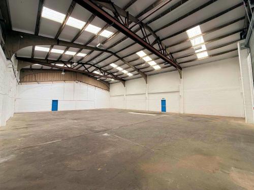 4, Hoo Industrial Estate, Vicarage Lane, Hoo, Rochester, ME3