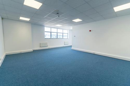 Unit 10, Business Park, Redhill, RH1