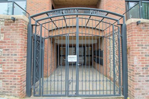 Kemptown House, 72 Carlton Hill, Brighton, BN2