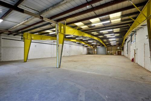 Unit 2, Greenbridge Centre, Greenbridge Road, Swindon, SN3