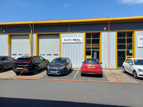 Unit B Welland Court, Riverside Industrial Estate, Market Harborough, LE16