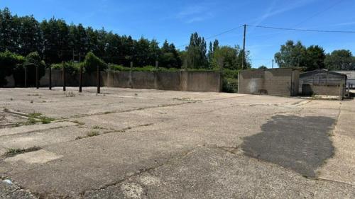Yard At Folly Farm, North Waltham, Basingstoke, RG25