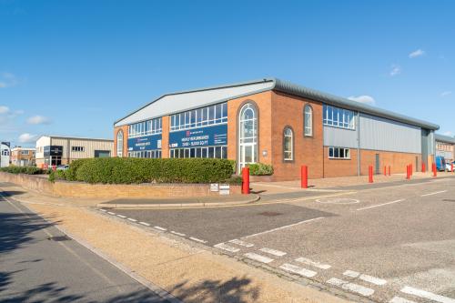 Unit B1, Dolphin Enterprise Centre, Evershed Way, Shoreham-By-Sea, BN43