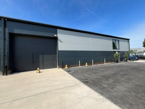 Units A & B, 8 Deacon Way, Tilehurst, Reading, RG30