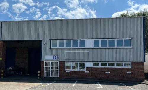 Unit 16, Stocklake Industrial Park, Farmbrough Close, Aylesbury, HP20