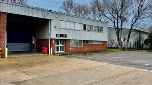 Unit 15, Stocklake Park Industrial Estate, Farmbrough Close, Aylesbury, HP20