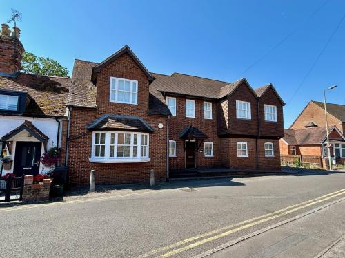 Cygnet House, 3 Northcroft Lane, Newbury, RG14