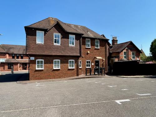Cygnet House, 3 Northcroft Lane, Newbury, RG14