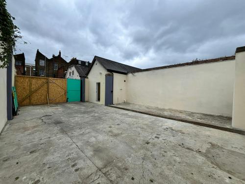 4 Broadway Court, The Broadway, Wimbledon, London, SW19