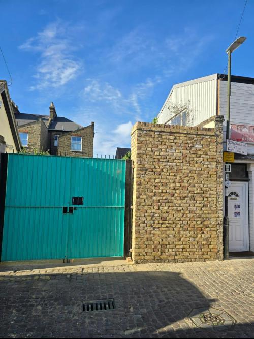 4 Broadway Court, The Broadway, Wimbledon, London, SW19