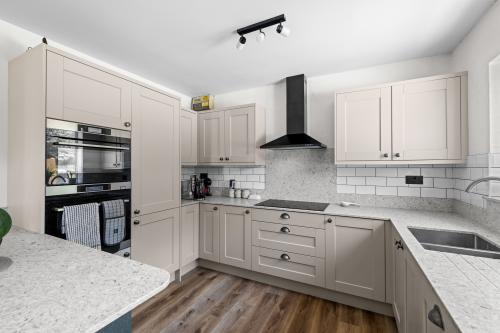 Renigade, Crossfield Road, Navenby, Lincoln, LN5