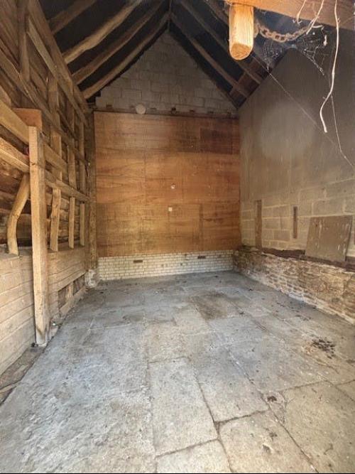 Storage Barns, Langhurst, Godalming, GU8