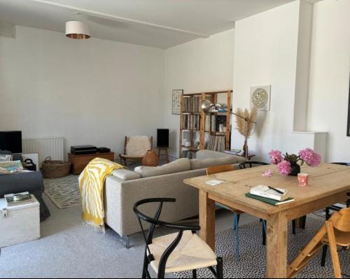 Paget Christian Centre, 18-26 Randells Road, Kings Cross, London, N1