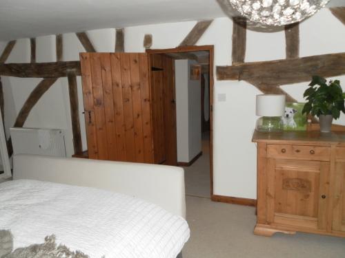 1, Bucks Lane, Sutton Bonington, Loughborough, LE12