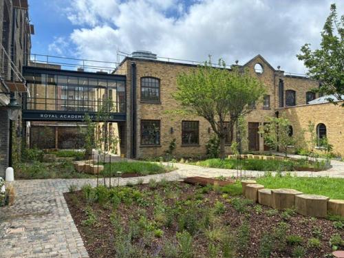 The Courtyard, 36 Battersea Square, Battersea, London, SW11