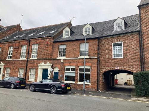17 The Broadway, Old Hatfield, AL9