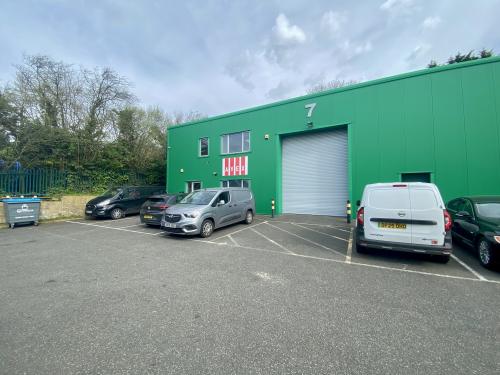Unit 7, Lantern Commercial Centre, London Road, Flamstead, St. Albans, AL3
