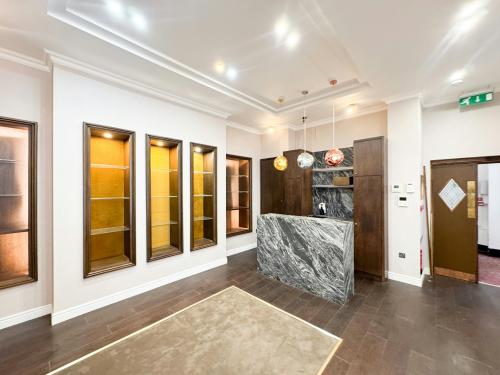 1 Mandeville Place, Marylebone, London, W1U