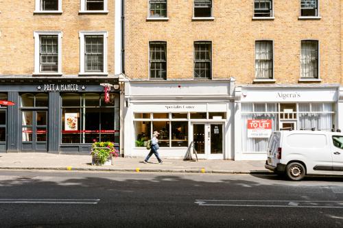 Rose & Rose, 400 St John Street, Angel, London, EC1V