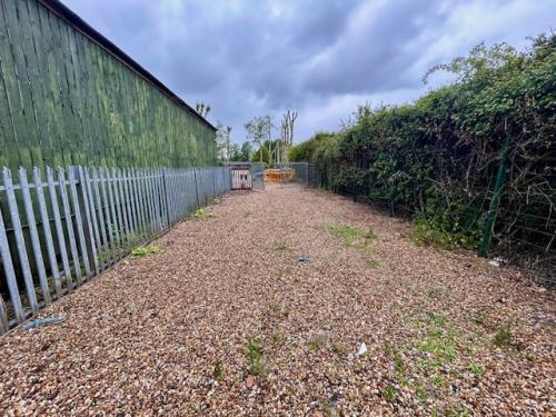 Yard & Containers Treeworld Nursey, Ufton Lane, Ufton Nervet, Reading, RG7