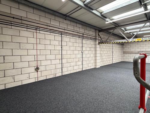 Unit 16, Ash Industrial Estate, Kembrey Park, Swindon, SN2