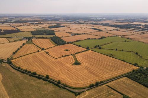 111.59 Acres White Lodge Farm, Rushton, NN14