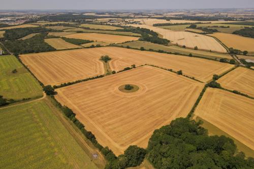111.59 Acres White Lodge Farm, Rushton, NN14