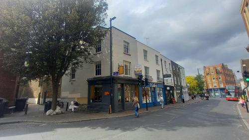 21A Sheen Road, Richmond, TW9