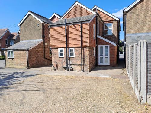 5 East Park, Crawley, RH10