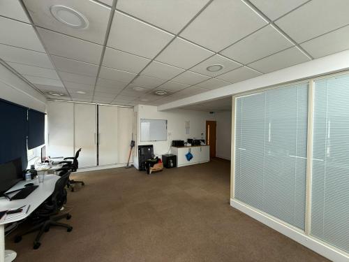 Unit 24, Wadsworth Business Centre, 21 Wadsworth Road, Perivale, UB6
