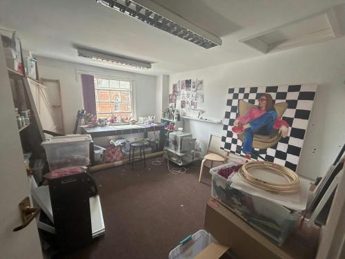 Rooms 2 & 3 Shop 10, Bush Walk, Wokingham, RG40