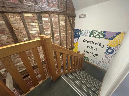 Rooms 2 & 3 Shop 10, Bush Walk, Wokingham, RG40