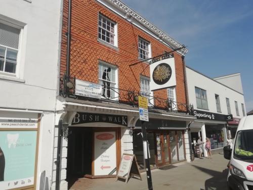 Shop 10, Bush Walk, Wokingham, RG40