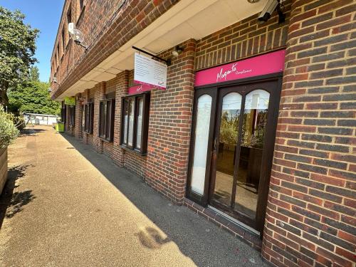 2 Ram Passage, Kingston upon Thames, KT1