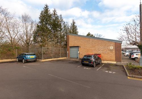 Slough Trading Estate, 887 Plymouth Road, Slough, SL1