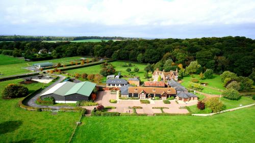 Wheelers Barn, Courtyard Barns, Choke Lane, Cookham Dean, Maidenhead, SL6