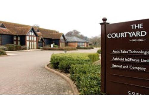 Wheelers Barn, Courtyard Barns, Choke Lane, Cookham Dean, Maidenhead, SL6