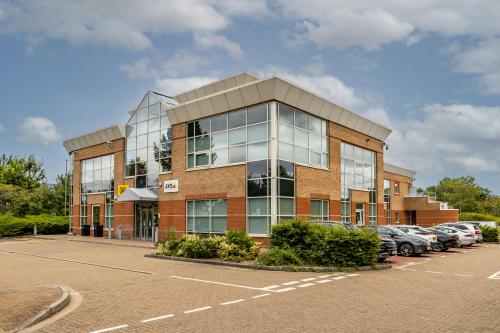 1 Capability Green, Luton, LU1
