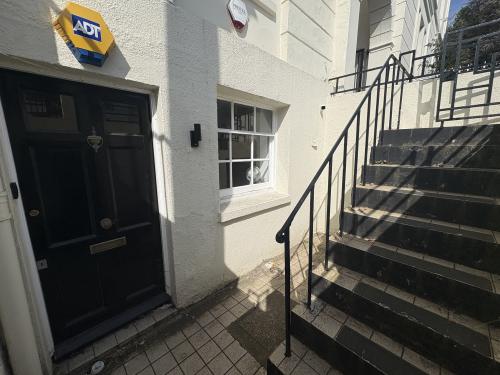 30 Carlton Crescent, Southampton, SO15