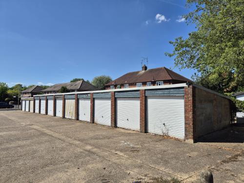 12 Garages, Broadwater Gardens, Harefield, Uxbridge, UB9