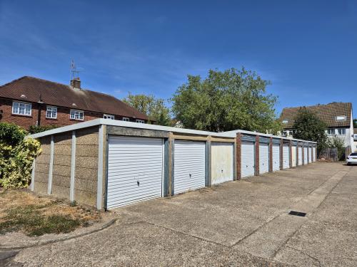 12 Garages, Broadwater Gardens, Harefield, Uxbridge, UB9