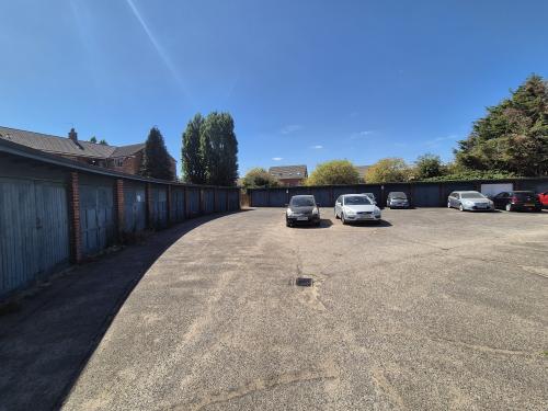 22 Garages Fairbourne House, Bourne Avenue, Hayes, UB3