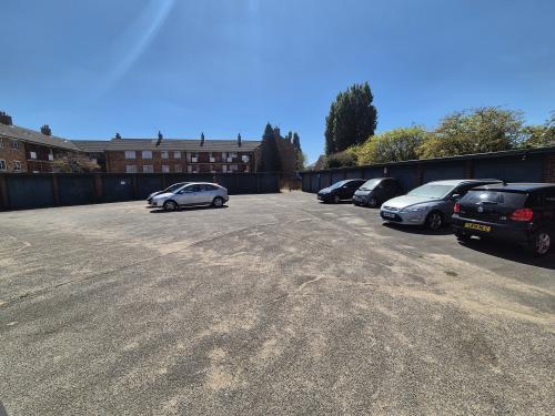 22 Garages Fairbourne House, Bourne Avenue, Hayes, UB3