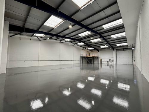 Unit 18, Interchange Park, Plover Close, Newport Pagnell, MK16